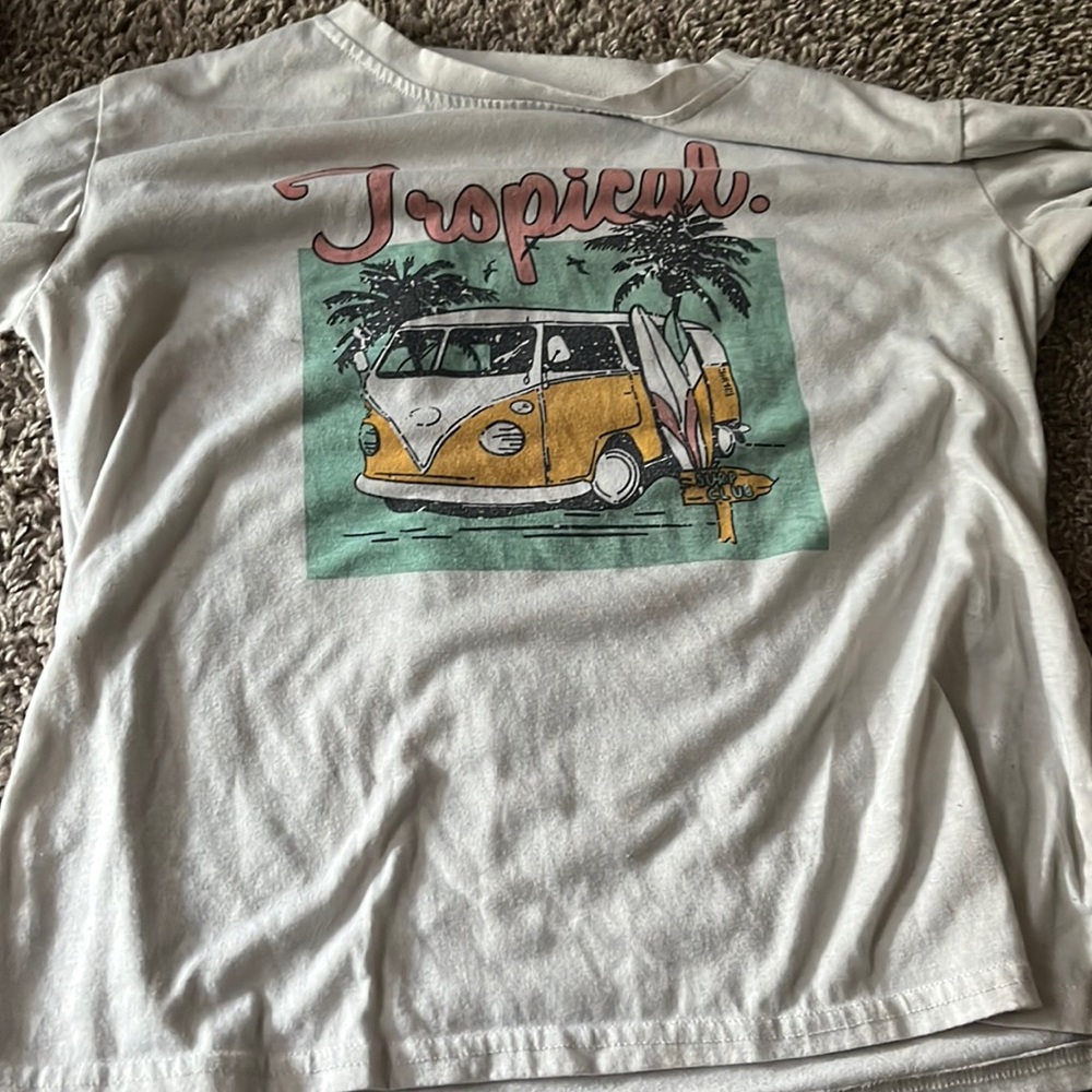 graphic tee